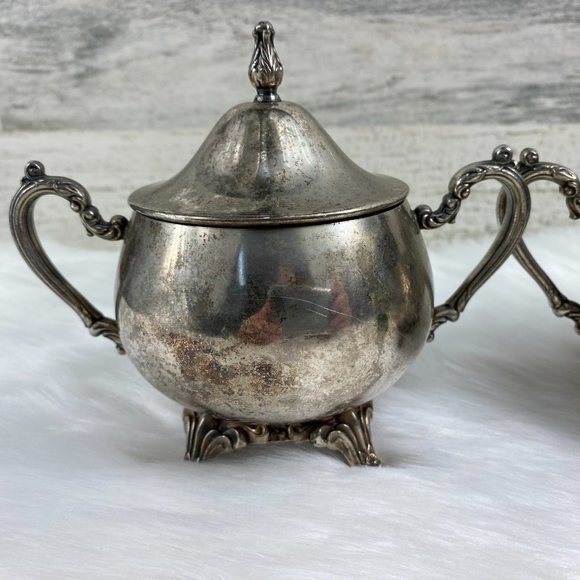 Vintage Oneida Silverplated Creamer & Sugar Set - Picture 9 of 13